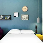 Ibis Styles Gare מלון 3*